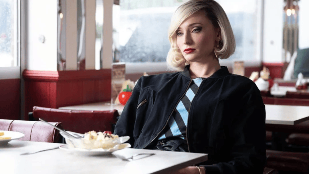 母亲、爱人、骗子、窃贼……DP 佩德罗·卡蒂罗谈 BBC 犯罪题材剧《琼》