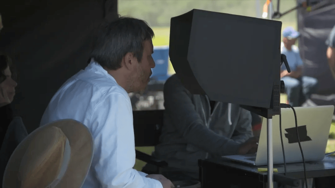 母亲、爱人、骗子、窃贼……DP 佩德罗·卡蒂罗谈 BBC 犯罪题材剧《琼》