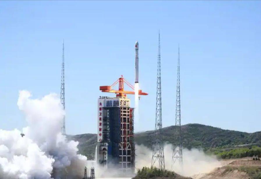 伊朗不见棺材不落泪，都这个下场了，还在“探索”从GPS转向北斗