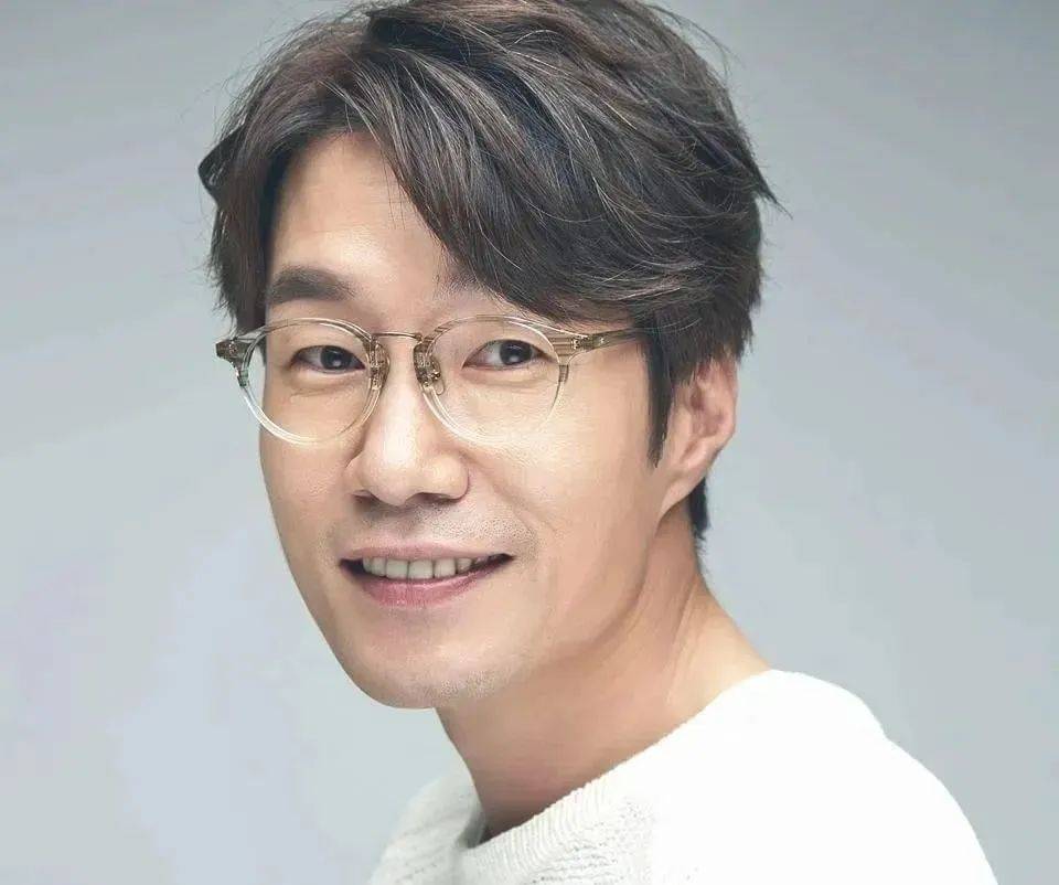 55岁男演员被发现在车内去世,此前因酒驾被逮捕