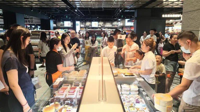 高新区(新市区):新疆首家“胖东来”指导调改店开业当天销售达244万元!同比增长286%