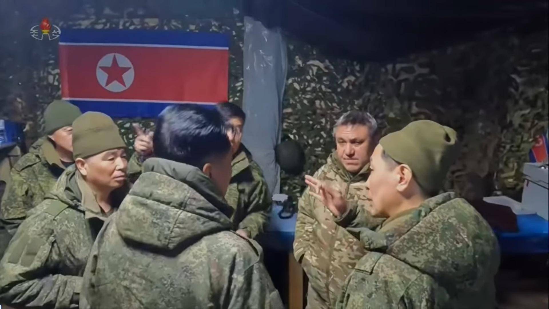 面对乌军包围，朝鲜少校与11名特种兵死战不退，牵着手拉响光荣弹