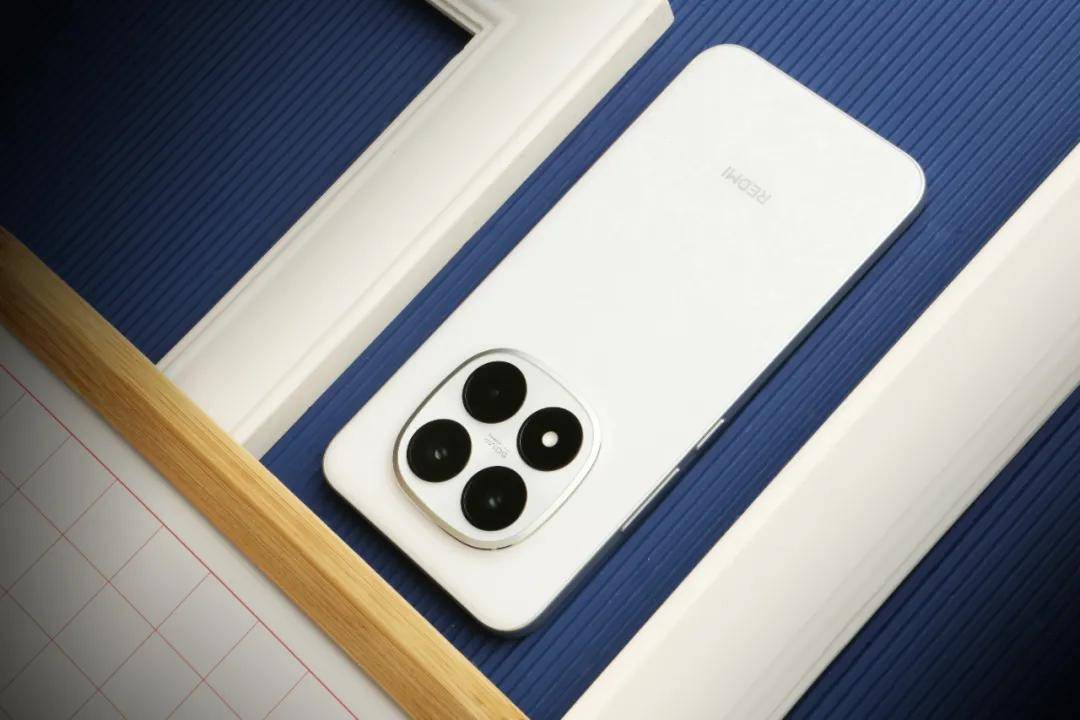 千磨万击还坚劲，芯火燎原十五重｜聊聊REDMI Note 15 Pro系列