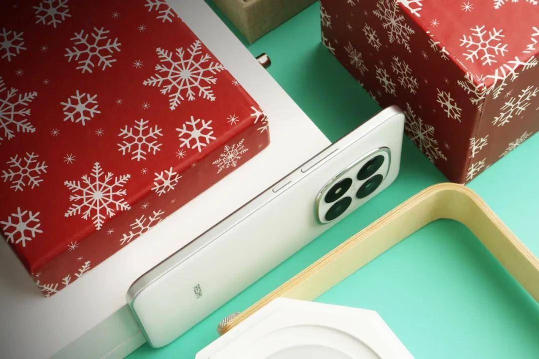 千磨万击还坚劲，芯火燎原十五重｜聊聊REDMI Note 15 Pro系列