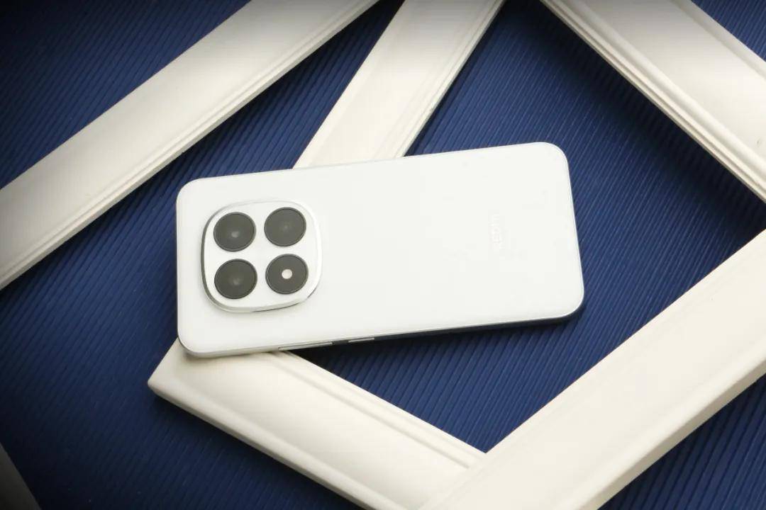 千磨万击还坚劲，芯火燎原十五重｜聊聊REDMI Note 15 Pro系列