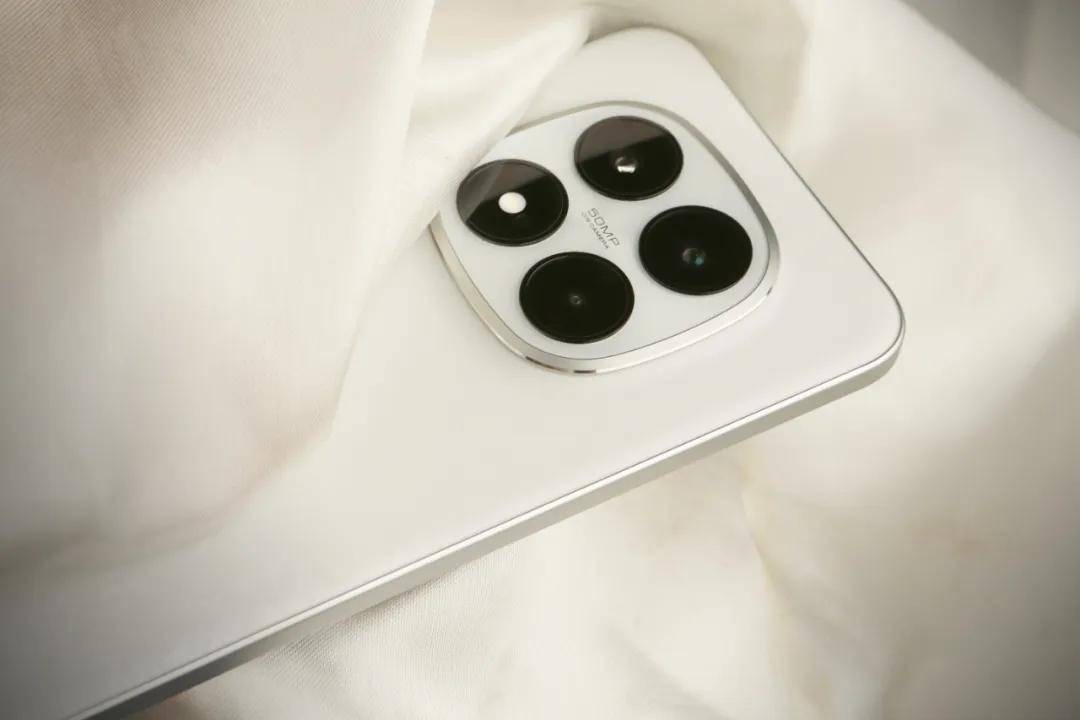 千磨万击还坚劲，芯火燎原十五重｜聊聊REDMI Note 15 Pro系列