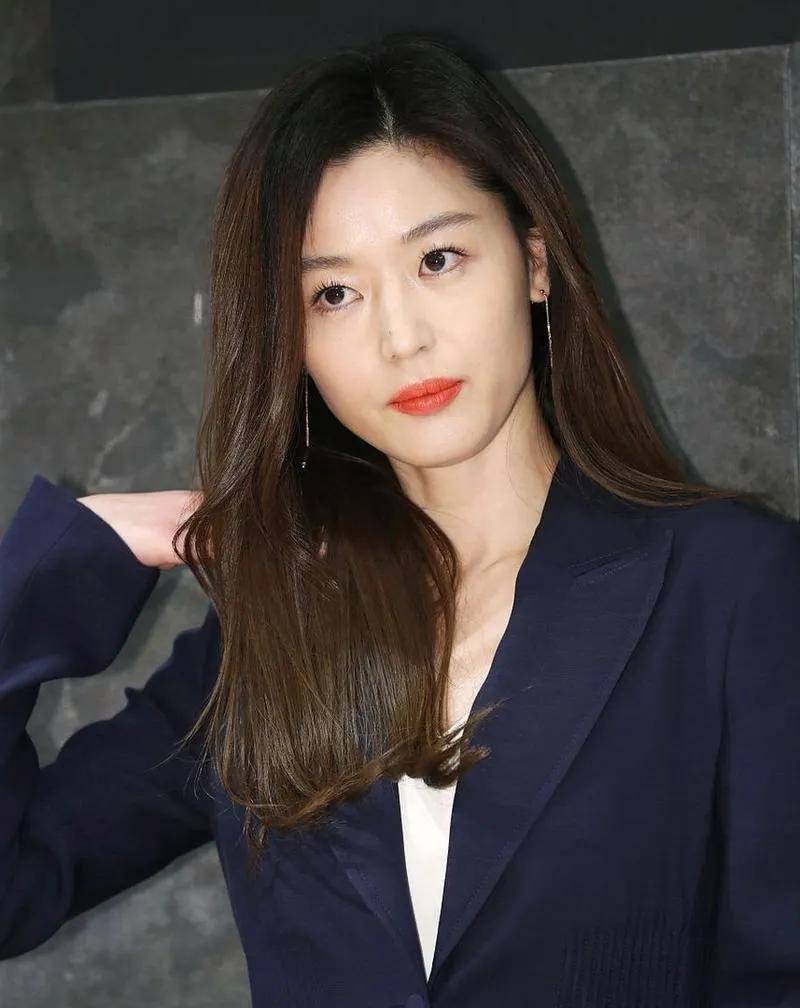 全智贤老公炒币血亏，女神频繁营业被指“救夫”，真相是……