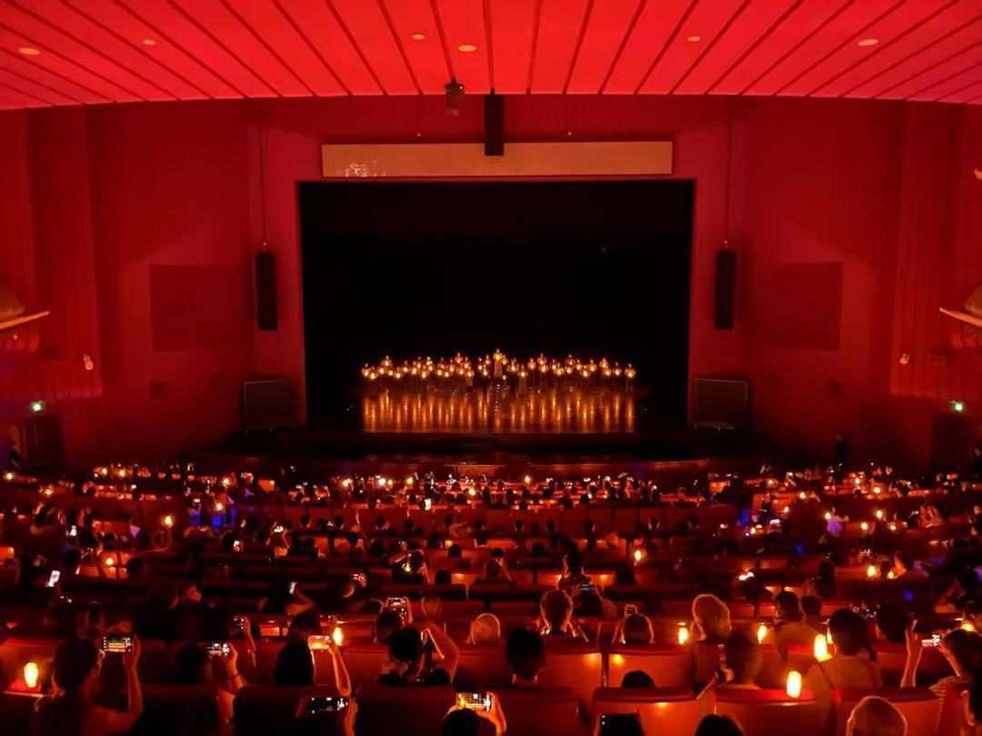 拉贝家族与张纯如精神同台传承，舞剧《记忆深处》国际版首演圆满落幕