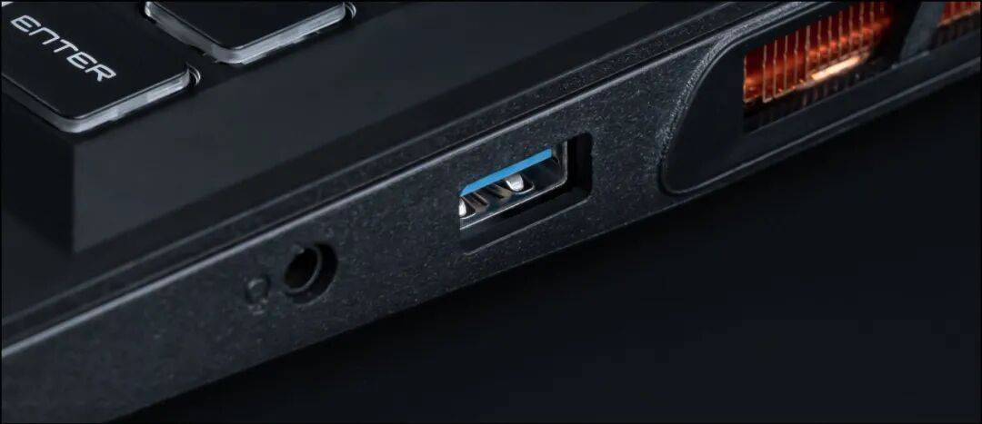 国际品牌的低价位强战力：微星神影16锐龙版（5060款）评测